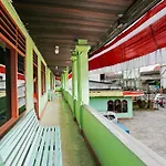 OYO 90136 Hotel Bone Indah